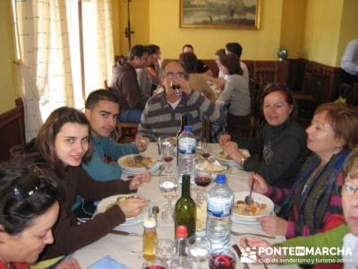 Comida en Sequeros - Sierra de Francia; club de escalada madrid; tejo árbol